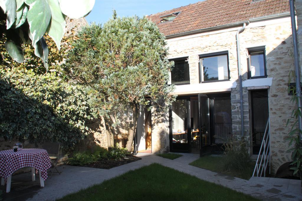 Le Nid D'Hirondelles Acomodação com café da manhã Perthes-en-Gatinais Exterior foto