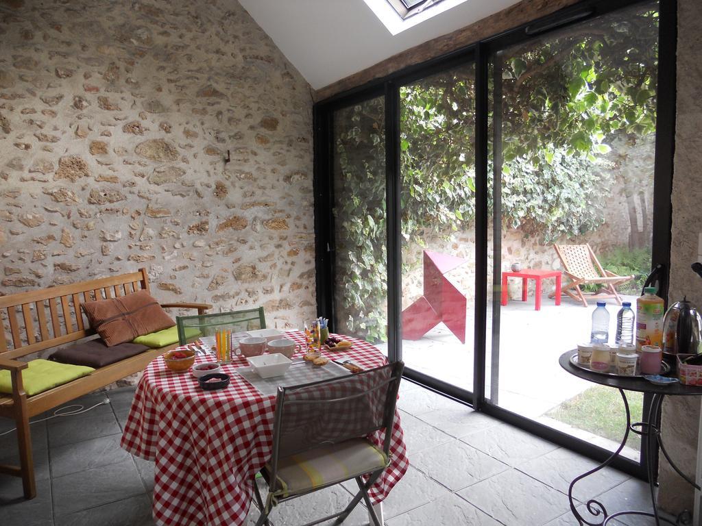 Le Nid D'Hirondelles Acomodação com café da manhã Perthes-en-Gatinais Exterior foto